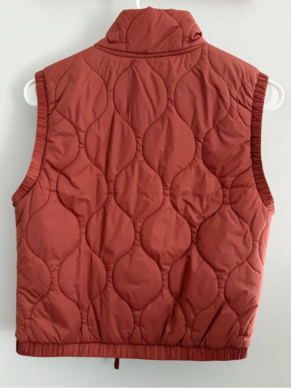 OLD NAVY Girls Cropped Quilted Vest Rust Color Size XL 14–16
